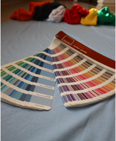  The fabric suitable for your product is dyed in the color of your choice. This can be selected from our color palette or mixed as desired from special pantons. 